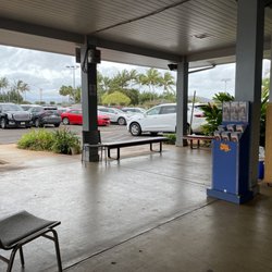 Budget Rent a Car - Outside waiting area