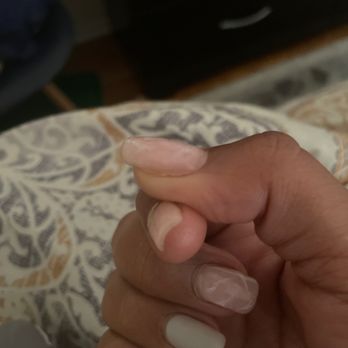 Mignonne Nail Bar - Not sure if visible..lumps on thumb - Nail Salons Near Me - Redondo Beach, California