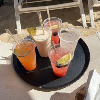 Corazon Beach Club - Heart Rosé, Cabo Colada, Hurricane - Lounges Near Me - Cabo San Lucas, BCS