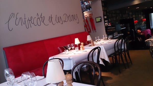 L'Entrecôte et les Dames by null