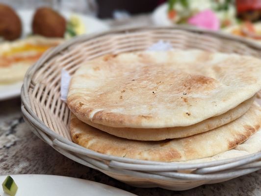Alyan's Middle Eastern & Mediterranean Restaurant by null