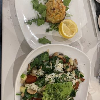 Easy Like Sunday - Vegan Hash with Crabcake - Breakfast & Brunch Near Me - Baltimore, Maryland