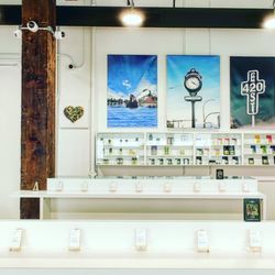 La Canapa Boutique - La Canapa Cannabis Retail