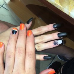 Deluxe Nails & Spa