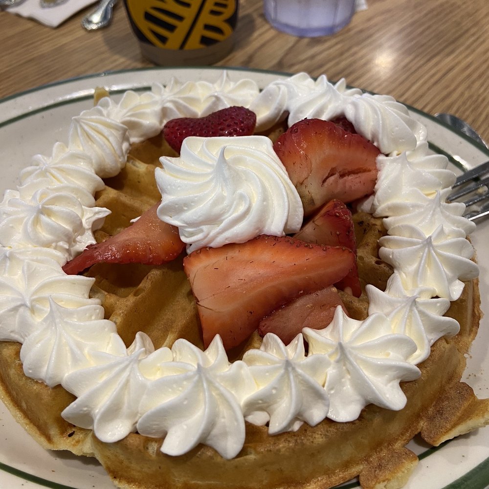 Penfold's Cafe & Bakery - Strawberry waffle - Breakfast & Brunch Near Me - Temecula, California