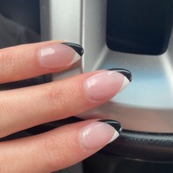 L-A Nails