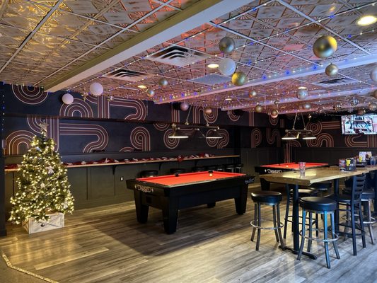 Full Tilt Tavern by null