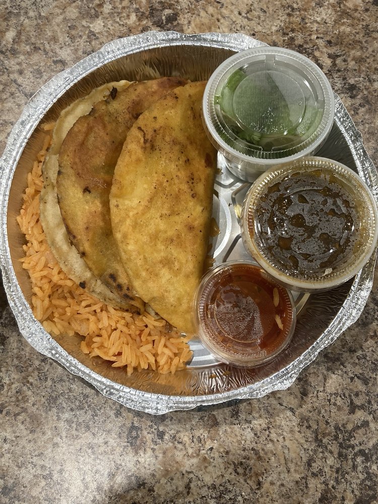 El Oasis Grill and Bar