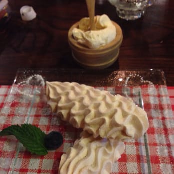 La Fromagerie - Meringue crème double - Swiss Food Near Me - Leysin, VD