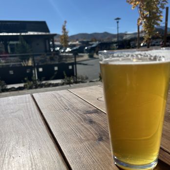 Piñon Bottle - Great location! We need more options out south - Beer Bar Near Me - Reno, Nevada