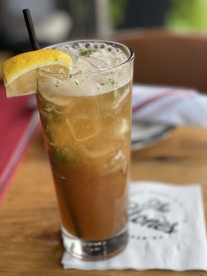 The Stones Common House & Kitchen by null