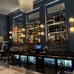 Osteria Lupo - Bar area