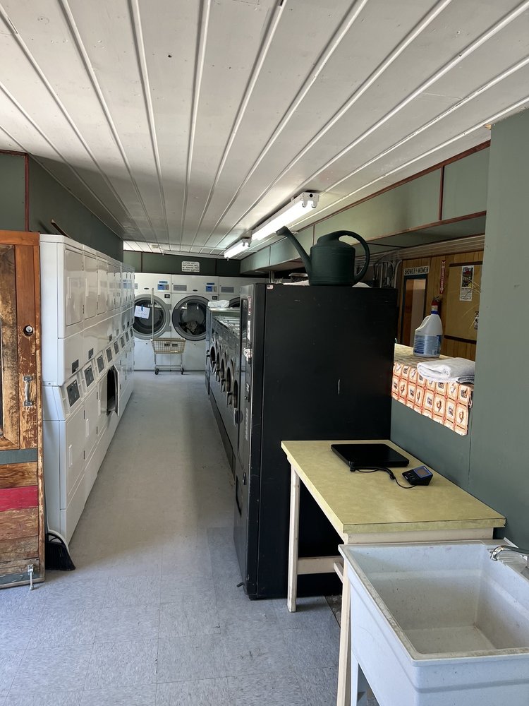 CANYON STREET LAUNDROMAT Updated September 2024 12 Reviews 312 Canyon St, West Yellowstone