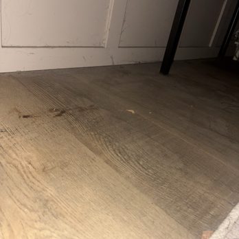 Emerald Valley Inn - dirty floors - Hotels Near Me - Port Angeles, Washington