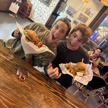 Big Island Burger - Food - Burgers Near Me - Urban Honolulu, Hawaii