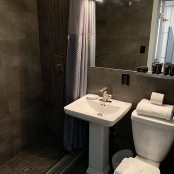 The Kent Hotel - Bathroom (Jul 2023) - Hotels Near Me - Miami Beach, Florida The Kent Hotel - Bathroom (Jul 2023) - Hotels Near Me - Miami Beach, Florida