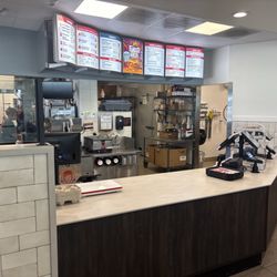 Wendy's - Front counter