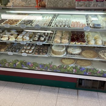Pastry Box - Refrigerated bakery case for Easter - Bakeries Near Me - Plainville, Massachusetts