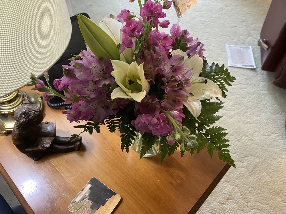 PETERSEN & TIETZ FLORISTS & GREENHOUSES Updated June 2024 29 Photos