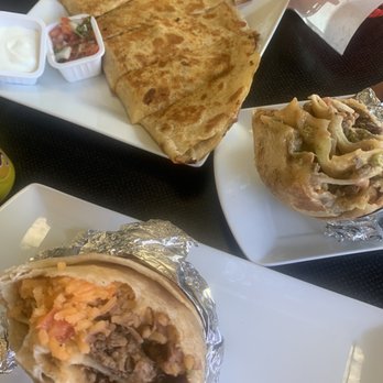 El Sabor De Guadalajara - Super Quesadilla with a Regular Burrito & Super Burrito - Seafood Near Me - Richmond, California El Sabor De Guadalajara - Super Quesadilla with a Regular Burrito & Super Burrito - Seafood Near Me - Richmond, California