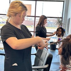 Moler-Hollywood Beauty Academy
