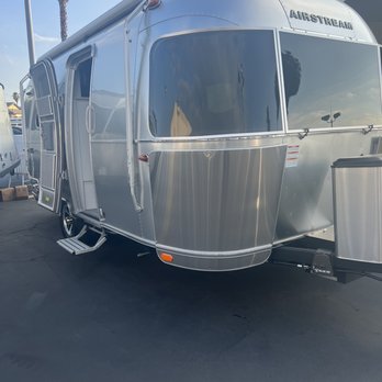 Airstream Orange County - RV Dealers Near Me - MIDWAY CITY, California