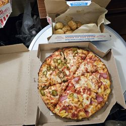 Domino's Pizza - Pan pizza