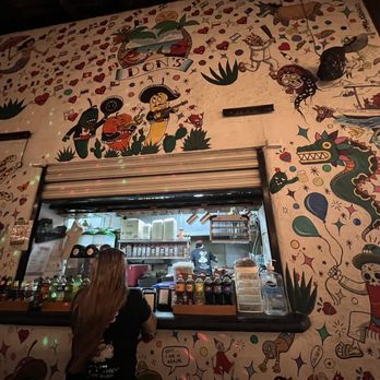 Don’s Tacos and Burritos - Wall - Tacos Near Me - Cancún, ROO