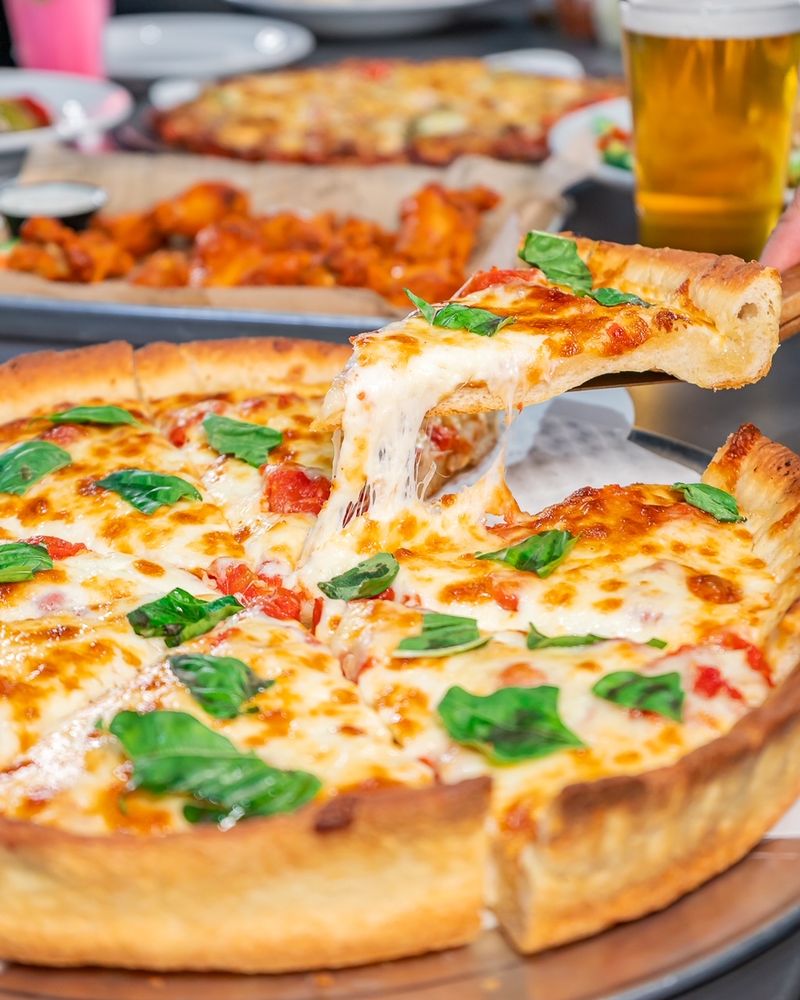 YELP PHXSE BURSTDAY BASH PIZZA PARTY AT VERO CHICAGO 【1431 E Williams