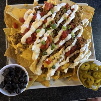 Hal's Bar and Grill - Nachos Grande with taco meat - American Near Me - Pittsburgh, Pennsylvania Hal's Bar and Grill - Nachos Grande with taco meat - American Near Me - Pittsburgh, Pennsylvania