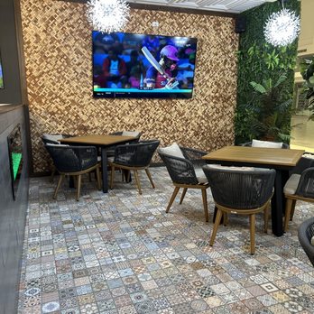 Peri Peri Republic - Cool dining area! Am I really in Lakeline Mall? - Burgers Near Me - Cedar Park, Texas
