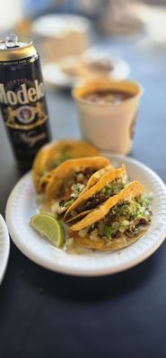 Tacos Y Birria La Única 🇲🇽 by null