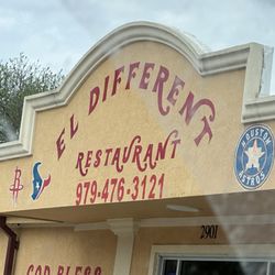 El Different - Food