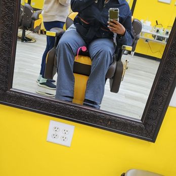 RC’s Waxing & Threading - Me waiting. - Waxing Near Me - Fayetteville, Georgia RC’s Waxing & Threading - Me waiting. - Waxing Near Me - Fayetteville, Georgia