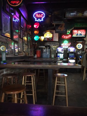 Molly's Irish Pub by null