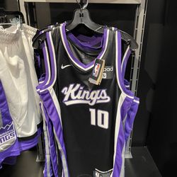 Kings Team Store - Inside