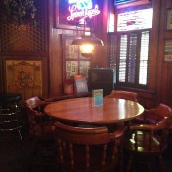 Hanson's Pub - a table and chairs in a pub - Pubs Near Me - North Lake, Wisconsin