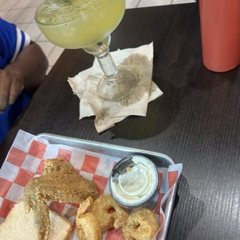The Rolling Rooster - Margarita - Chicken Wings Near Me - Austin, Texas