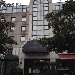 Hôtel Europole - Street view on a rainy September day.