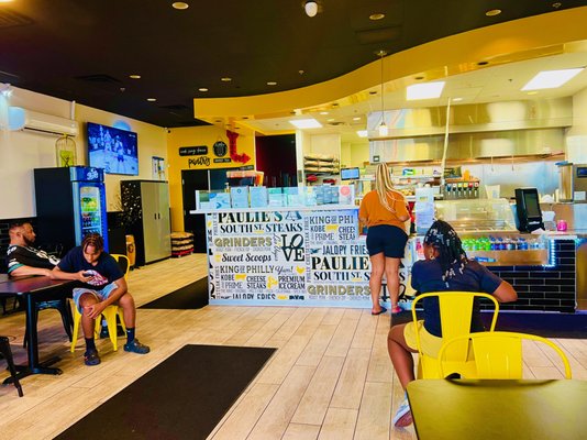Paulie's South Street Steaks by null