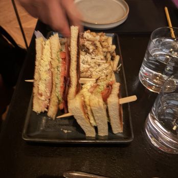 The Wallace Lounge - Club sandwich with truffle fries - Lounges Near Me - New York, New York The Wallace Lounge - Club sandwich with truffle fries - Lounges Near Me - New York, New York