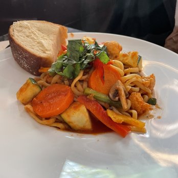 FERRO - Linguine Marinara con Verdure - Pizza Near Me - Idyllwild, California FERRO - Linguine Marinara con Verdure - Pizza Near Me - Idyllwild, California