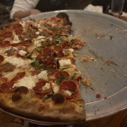 New York / Pepperoni & Sausage Pizza - 16" House Crust New York / Pepperoni & Sausage Pizza - 16" House Crust