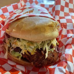 Medium regular chicken sandwich