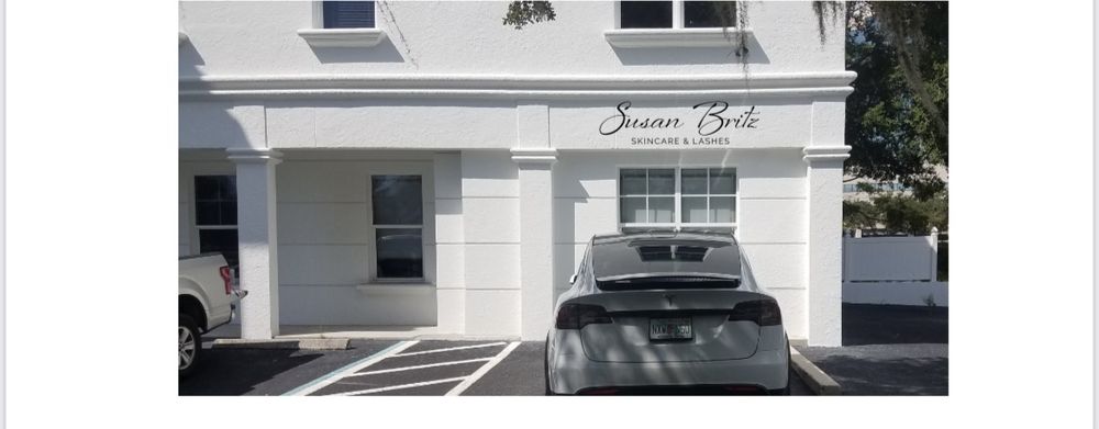 Susan Britz Skincare & Lashes Logo