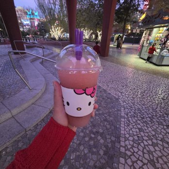 Hello Kitty Cafe - Desserts Near Me - Las Vegas, Nevada
