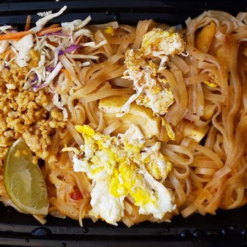 Lotus Thai Cuisine - Pad thai lunch special - Thai Near Me - Guttenberg, New Jersey