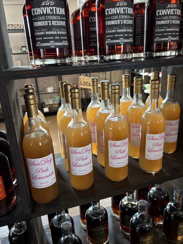 Southern Grace Distilleries Logo