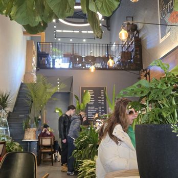 Kunst Coffee Haus - Upstairs seating - Coffee & Tea Near Me - Bayside, New York
