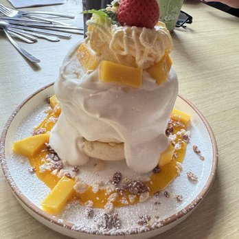 Coche Valley Dessert Cafe - Mango - Desserts Near Me - Seattle, Washington